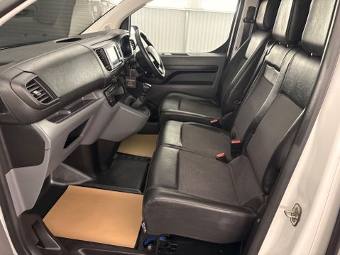 Peugeot Expert 2.0 BlueHDi 1400 Professional Standard Panel Van MWB Euro 6 (s/s) 6dr 6