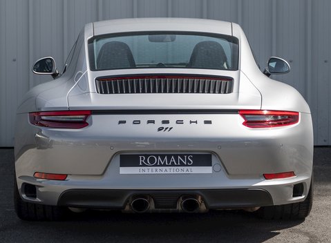 Porsche 911 (991.2) Carrera GTS 5