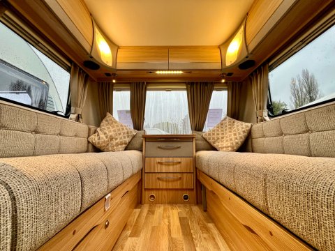 Coachman Amara 450-2 16