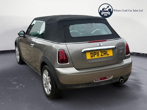 Mini Convertible 1.6 Cooper Euro 5 (s/s) 2dr 5