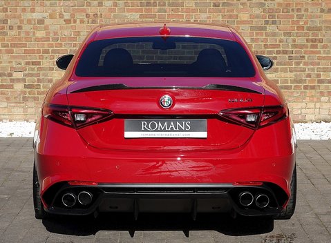 Alfa Romeo Giulia Quadrifoglio 11