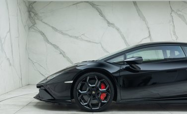 Lamborghini Huracan TECNICA 30