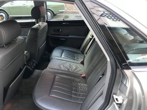 Audi A8 QUATTRO 7