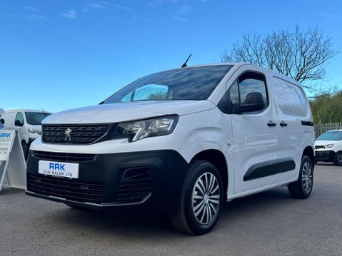 Peugeot Partner 1.5 Partner Professional Premium+ BHDi 12