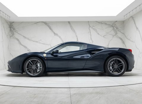 Ferrari 488 SPIDER 7