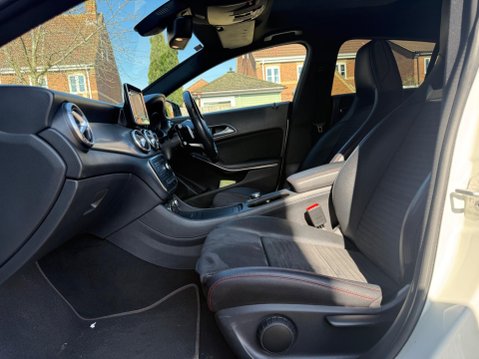 Mercedes-Benz CLA Class 2.1 CLA220d AMG Sport Shooting Brake 7G-DCT Euro 6 (s/s) 5dr 51