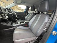 Peugeot 2008 PURETECH S/S ALLURE PREMIUM 11