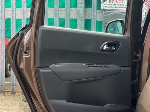 Peugeot 3008 1.6 3008 Active HDi 5dr 46