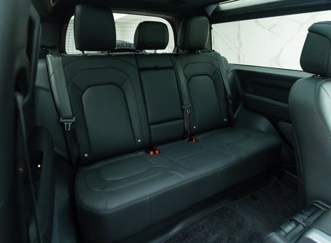 Land Rover Defender 90 V8 P525 17