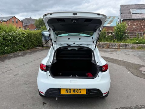 Renault Clio 0.9 Clio Iconic TCe 5dr 16