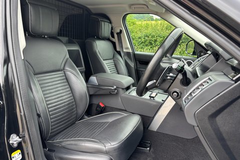 Land Rover Discovery D300 HSE Mhev Auto 4wd (S/S) Euro 6 4