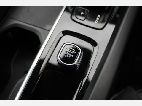 Volvo XC60 RECHARGE T6 R-DESIGN AWD 23