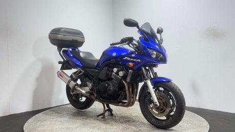 Yamaha FZS 2003 HIGH MILES RUNNING PROJECT BIKE SPARES OR REPAIR 600CC 2