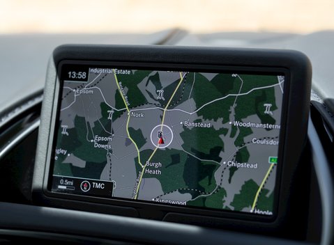 Aston Martin DBS Superleggera 18