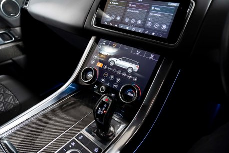 Land Rover Range Rover Sport SVR CARBON EDITION. DEPLOYABLE SIDE STEPS. MATRIX LEDs. CARBON FIBRE ENGINE BAY 29