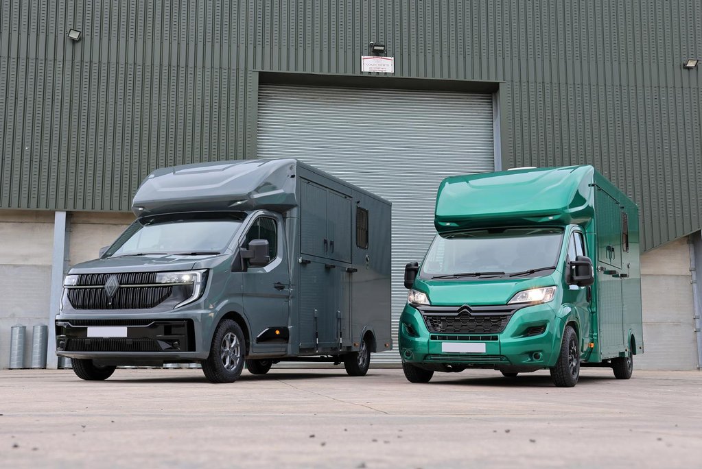 Vauxhall Movano BRAND NEW PRE REG DELIVERY MILES 3.5 TON HORSE BOX STALLION BUILT  25