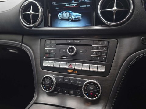Mercedes-Benz SL Series 3.0 SL 400 AMG Line Auto 2dr 22