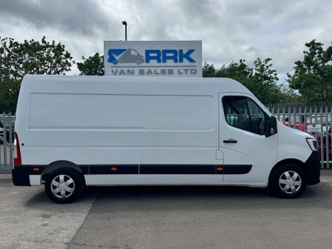 Renault Master 2.3 dCi 35 Business+ Panel Van 4dr Diesel Manual FWD LWB Medium Roof Euro 6 3