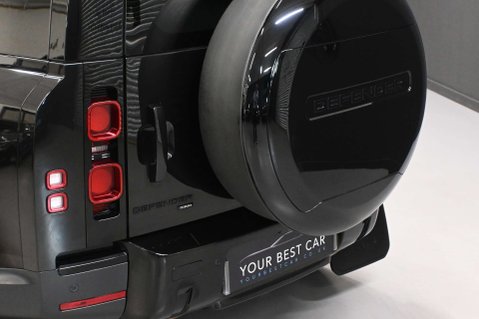 Land Rover Defender 3.0 Defender HSE D MHEV Auto 4WD 5dr 37