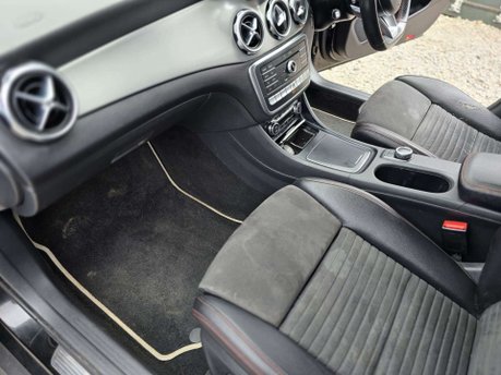 Mercedes-Benz GLA 2.1 GLA220d AMG Line (Premium) SUV 5dr Diesel 7G-DCT 4MATIC Euro 6 (s/s) (1 40