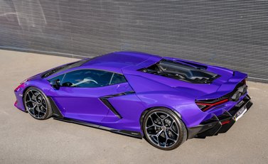 Lamborghini Revuelto 3