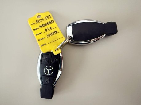 Mercedes-Benz GLA 2.1 GLA220d AMG Line (Premium Plus) SUV 5dr Diesel 7G-DCT 4MATIC Euro 6 (s/ 28