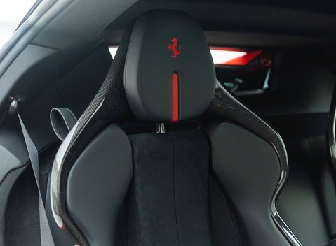 Ferrari SF90 Stradale 11