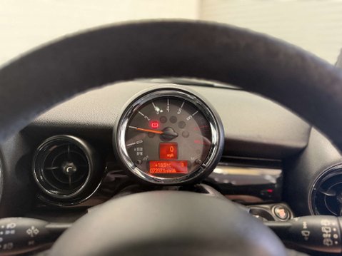 Mini Hatch 1.6 John Cooper Works Euro 5 3dr 18
