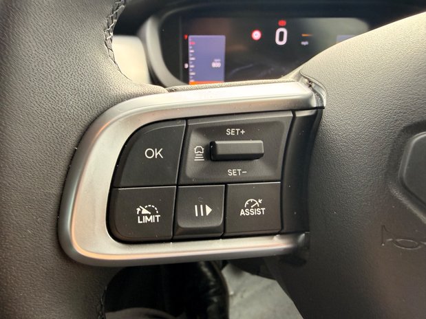 Jeep Avenger SUMMIT 18