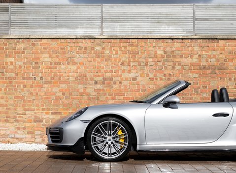 Porsche 911 Turbo Cabriolet (991.2) 29