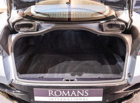 Aston Martin DB11 V12 14