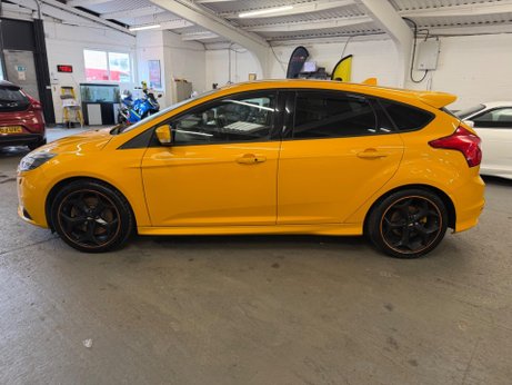 Ford Focus 2.0T EcoBoost ST-3 Euro 5 (s/s) 5dr 4