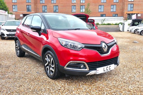 Renault Captur SIGNATURE NAV TCE.. 5 SERVICES… 1 PREVIOUS KEEPER.. STUNNING EXAMPLE 2