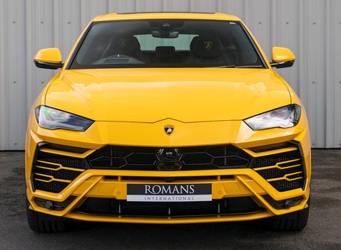 Lamborghini Urus 4