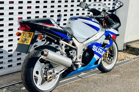 Suzuki GSX-R GSXR 1000 K1 8