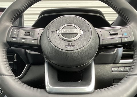 Nissan Qashqai DIG-T TEKNA MHEV 23