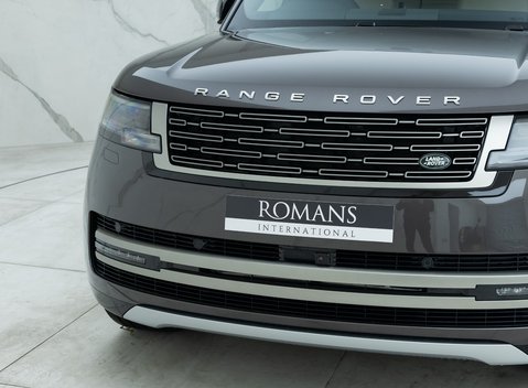 Land Rover Range Rover P460e SE 25