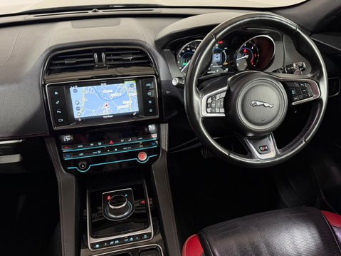 Jaguar F-Pace S 3.0 V6 DIESEL AWD AUTOMATIC 14