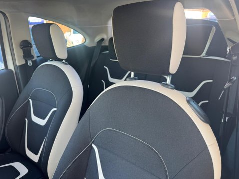 Ford Ka 1.2 Zetec White Edition Euro 6 (s/s) 3dr 28