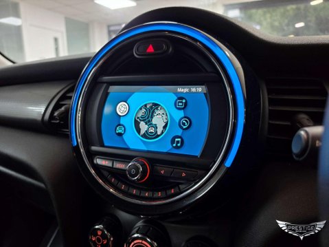Mini Hatch 1.5 Cooper Classic Steptronic Euro 6 (s/s) 5dr 31