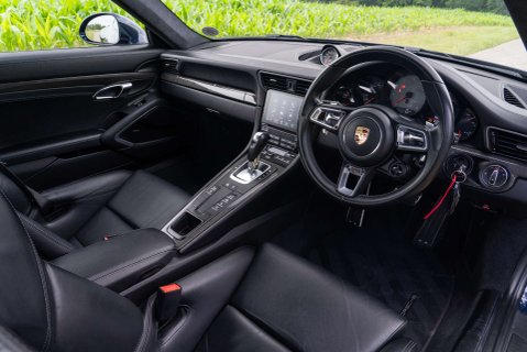 Porsche 911 Carrera S PDK 9