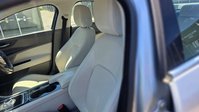 Jaguar XE 2.0d Portfolio Saloon 4dr Diesel Auto Euro 6 (s/s) (163 ps) 33