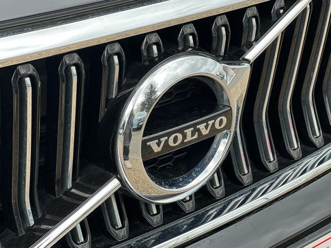 Volvo XC40 B4 INSCRIPTION PRO MHEV 13