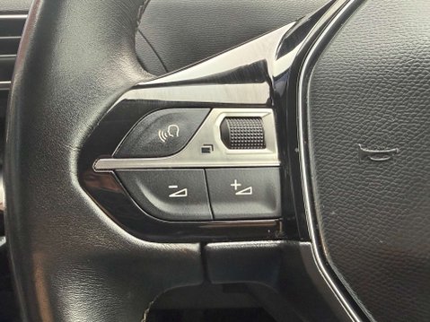Peugeot 3008 1.2 PureTech Allure SUV 5dr Petrol Manual Euro 6 (s/s) (130 ps) 40