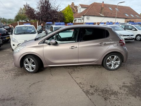 Peugeot 208 1.4 HDi Allure Euro 5 5dr 8