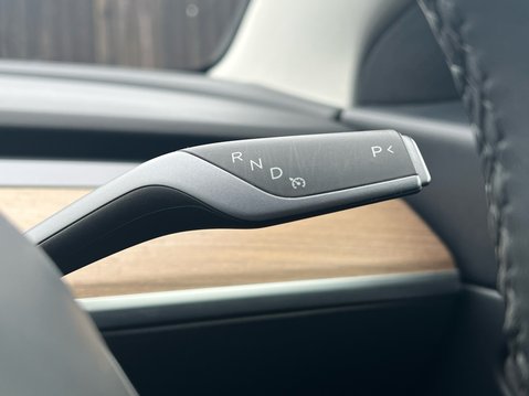 Tesla Model 3 STANDARD RANGE PLUS 31