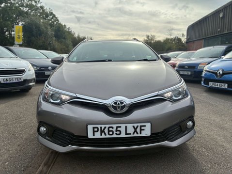 Toyota Auris 1.6 D-4D Business Edition Touring Sports 5dr Diesel Manual Euro 6 (s/s) (11 2