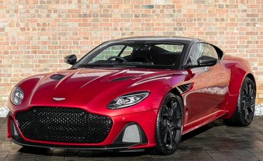 Aston Martin DBS Superleggera 8