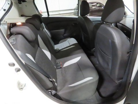 Dacia Sandero Stepway 1.5 dCi Laureate Euro 6 (s/s) 5dr 8