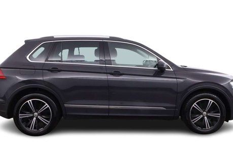Volkswagen Tiguan 2.0 TDI SE Navigation SUV 5dr Diesel Manual Euro 6 (s/s) (150 ps) 2